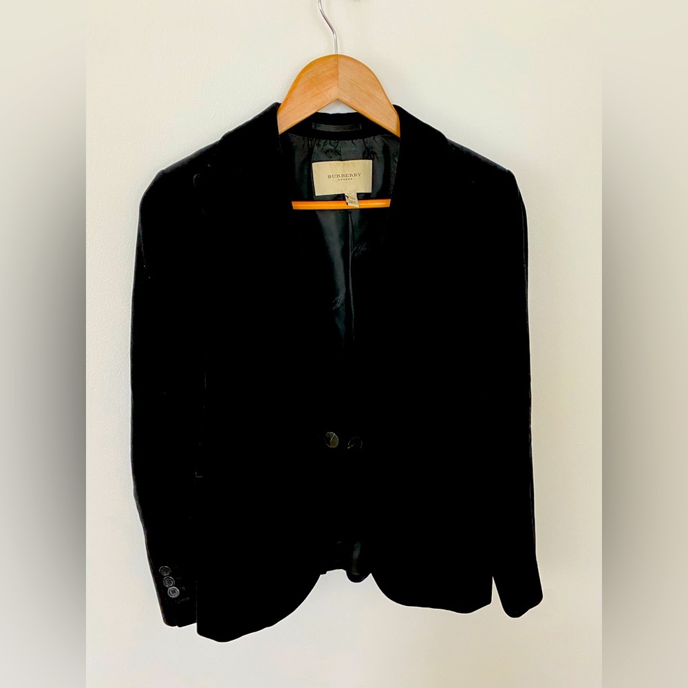 Burberry black velvet blazer. Women’s size 8.